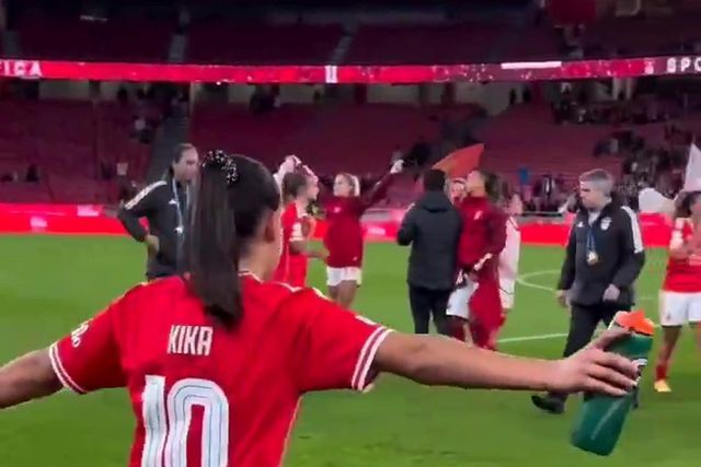 A dancinha da vitória de Kika Nazareth após triunfo do Benfica na Champions