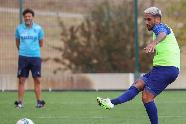 Chaves: Rúben Ribeiro e Cafú Phete não treinaram com o restante plantel