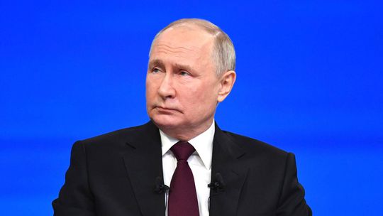Paris-2024: Putin lança dúvida sobre participação de russos após sanção do COI