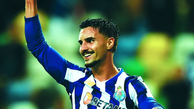 Stephen Estáquio, jogador do FC Porto (Foto: Grafislab)