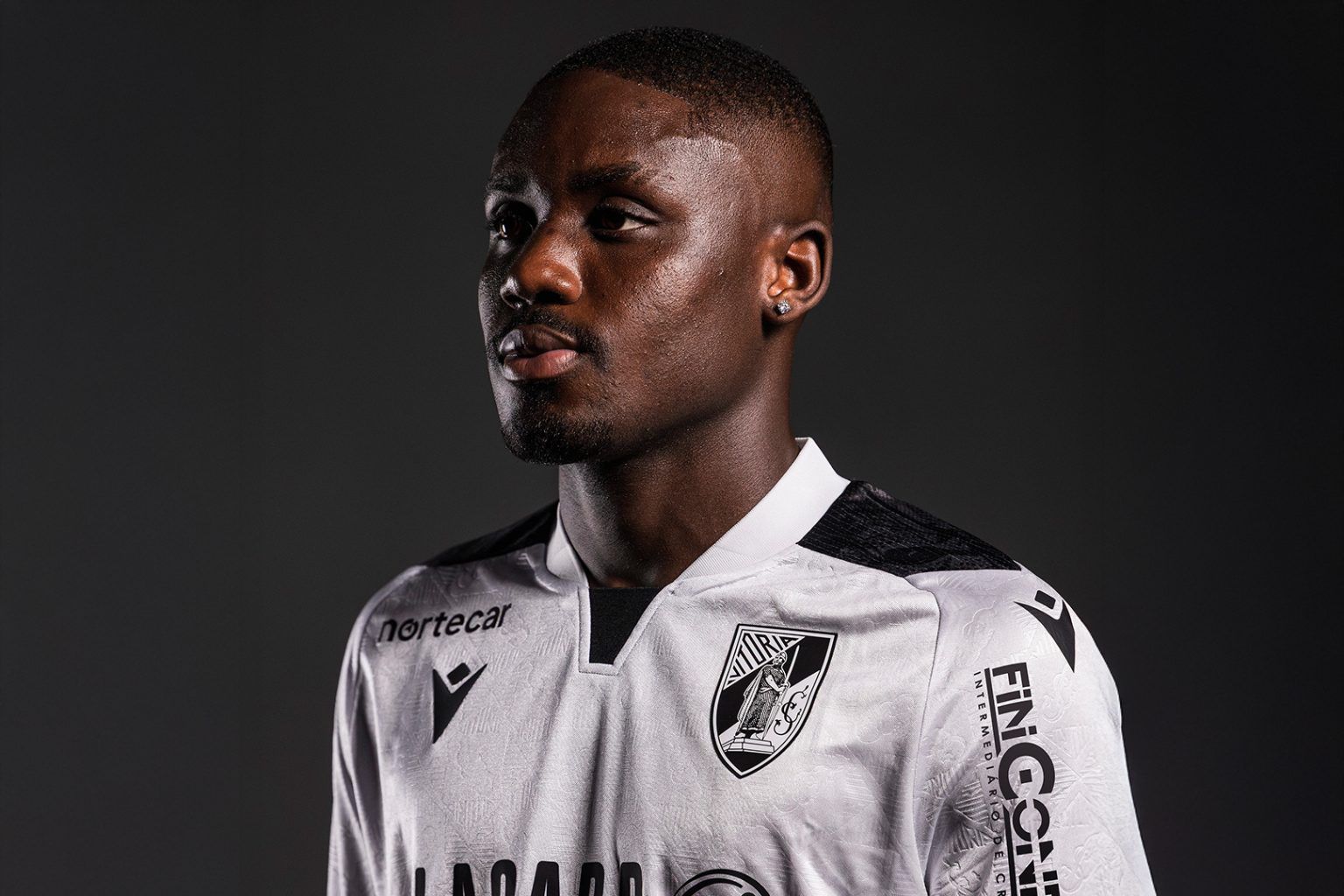 Beni Mukendi (V. Guimarães) - Angola - Foto: V. Guimarães