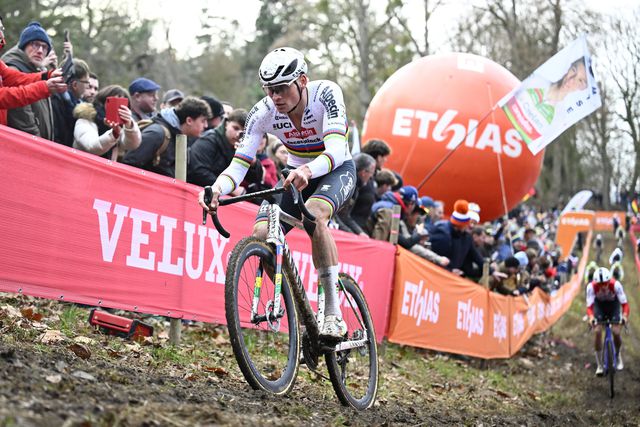 Mathieu van der Poel venceu a Taça do Mundo de ciclocrosse de Namur