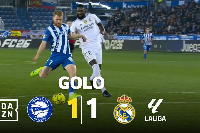 Receção deliciosa foi meio golo: saltou do banco para surpreender Real Madrid