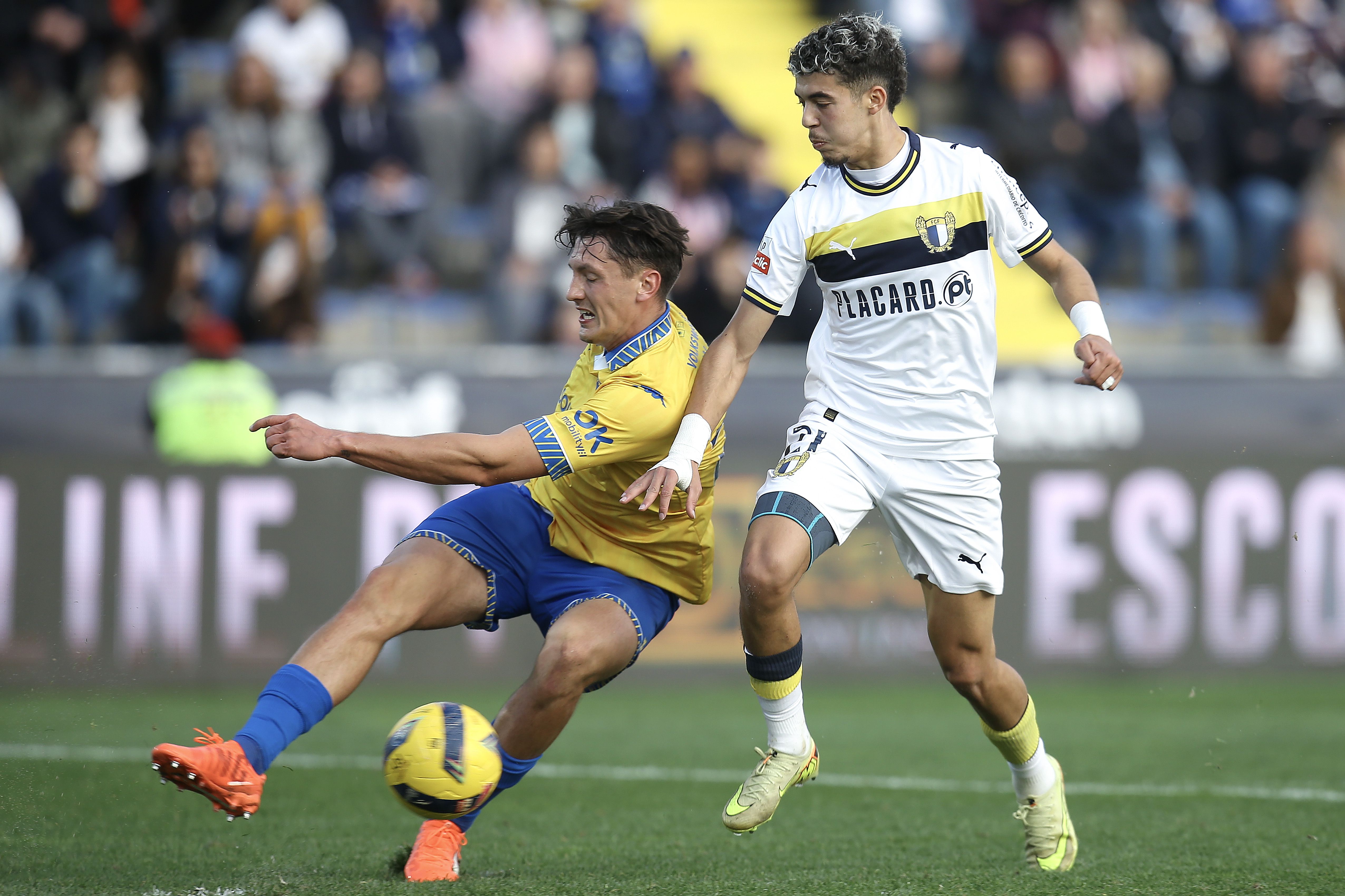 Famalicão venceu o Estoril por 4-0. Zabiri bisou e foi a figura do encontro - Manuel Fernando Araújo/LUSA