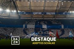 Isto é futebol: adeptos do Schalke adaptam a sua coreografia à do... adversário