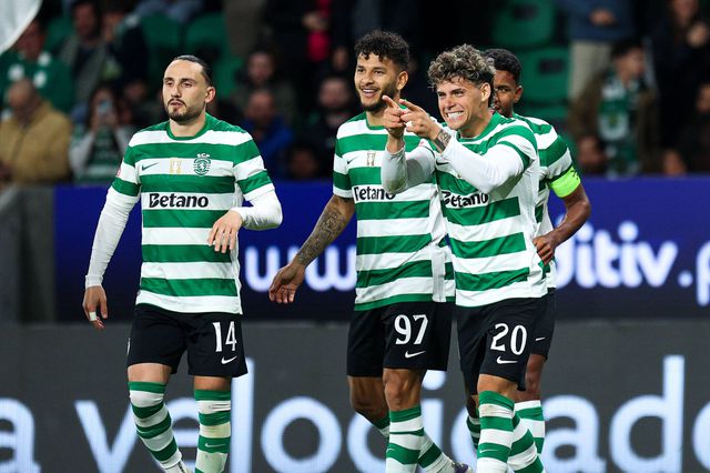 Maxi Araújo bisou na goleada ao Aves SAD - Foto: IMAGO