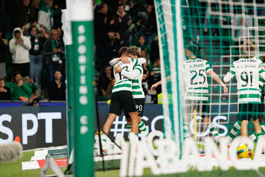 Vagiannidis serviu duas vezes Maxi Araújo para o golo - Foto: IMAGO