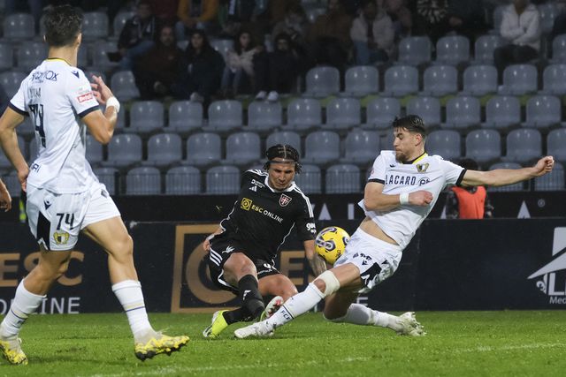 Em fase menos positiva (e já sem Otávio), Famalicão recebe o líder Sporting