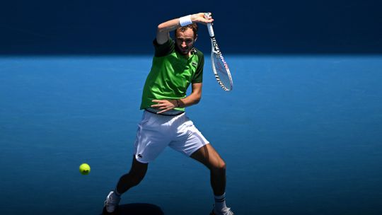 Open da Austrália: Medvedev na segunda ronda após desistência de ‘qualifier’