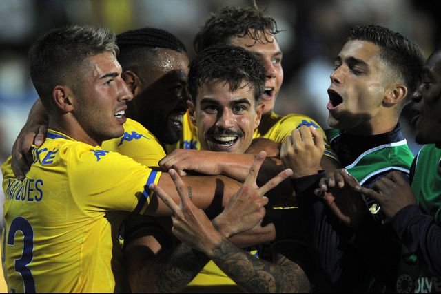 Mercado: Celtic pediu informações ao Estoril por Araújo