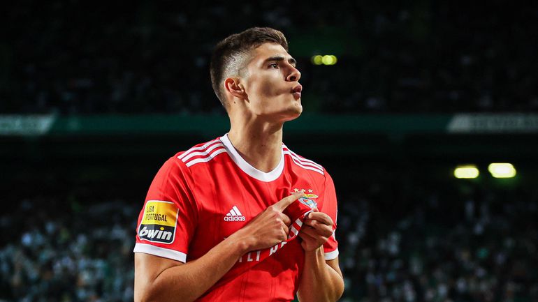 Mercado Benfica: Italianos avançam que António Silva é prioridade para o PSG