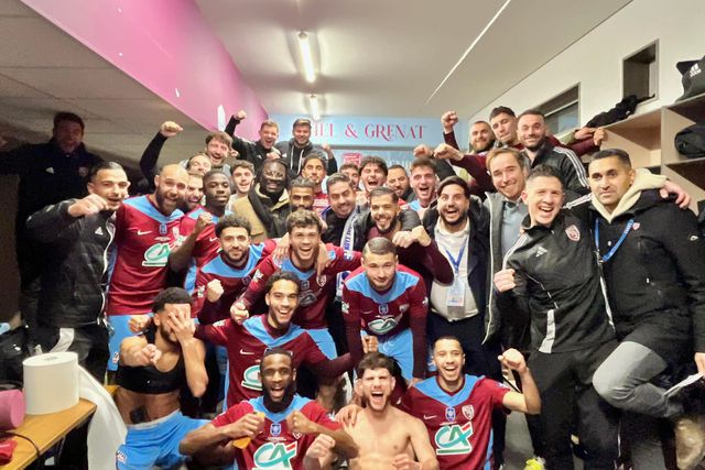 Foi herói frente ao Lyon... mas não pode festejar muito: «Amanhã tenho aulas às 8h30»