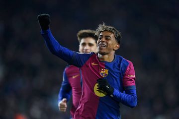 Barcelona 'destrói' Betis e avança na Taça do Rei