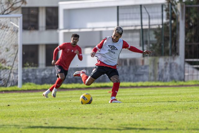 Mercado: Matheusinho está mesmo de saída do Santa Clara
