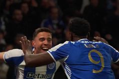 Salto de Bednarek revive memória de Jorge Costa