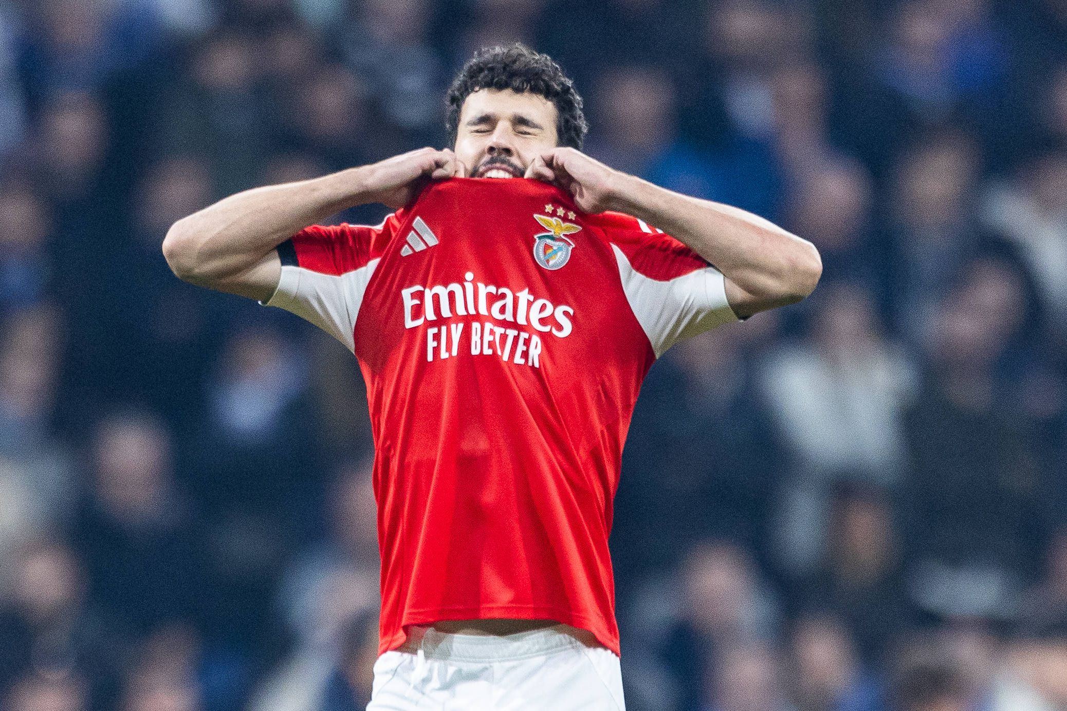 Reação de Tomás Araújo depois do fim do jogo com o FC Porto para a Taça de Portugal — Foto: IMAGO