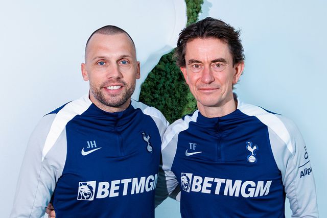 Heitinga reforça equipa técnica de Thomas Frank - Foto: Tottenham