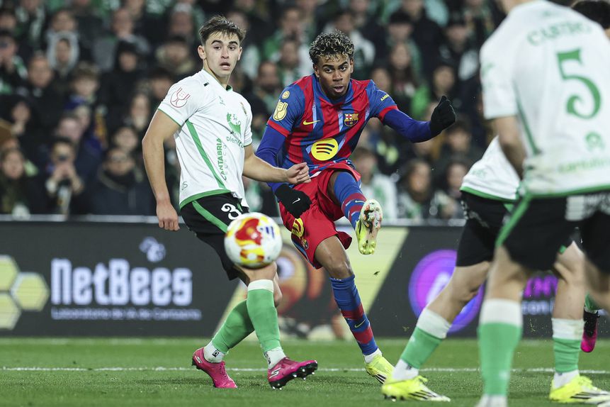 Lamine Yamal foi feliz frente ao Racing (IMAGO)