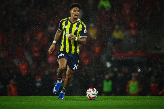 Jayden Oosterwolde, jogador do Fenerbahçe