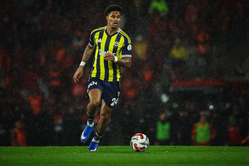 Jayden Oosterwolde, jogador do Fenerbahçe