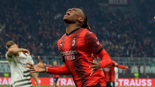 Liga Europa: Milan domina Rennes e tem pé e meio nos oitavos de final