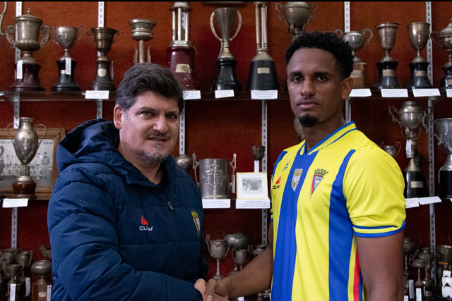 Mercado (oficial): Erin Pinheiro apresentado pelo Atlético