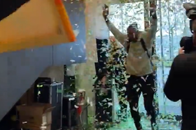 Venceu o cancro, venceu o CAN e foi recebido assim em Dortmund