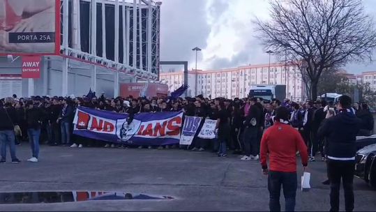 Adeptos do Toulouse chegam ao Estádio da Luz