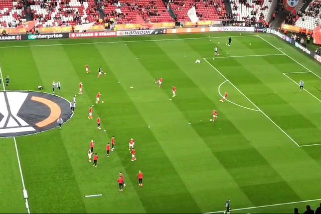 Benfica aquece motivado por Metallica