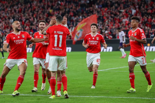 Benfica derrota Toulouse com dois penáltis de Di María na segunda parte