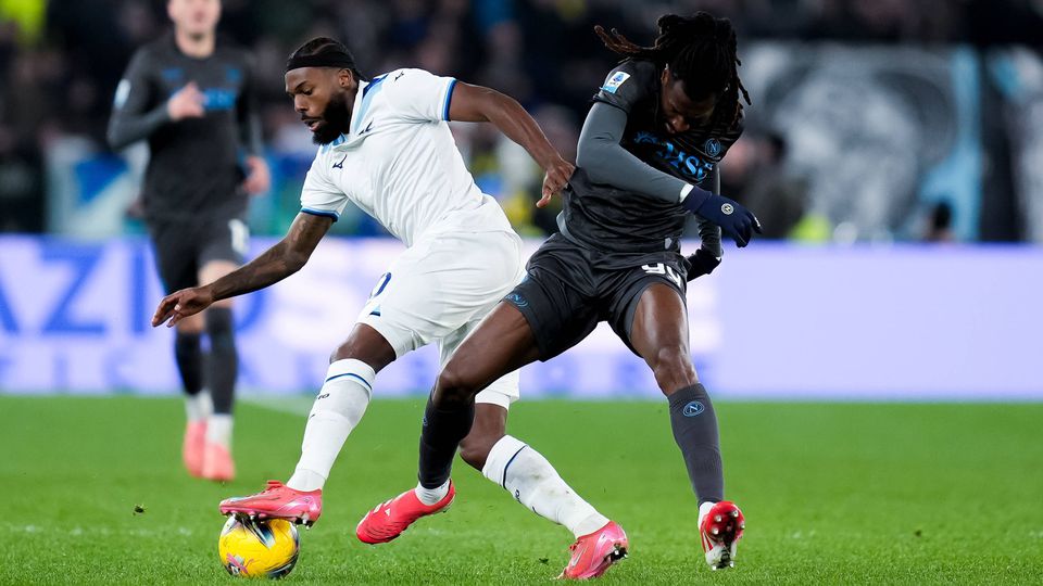 Nápoles empata com a Lazio e deixa liderança ao alcance do Inter