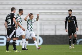 Vitória não saiu ao Casa, mas à casa (finalmente)