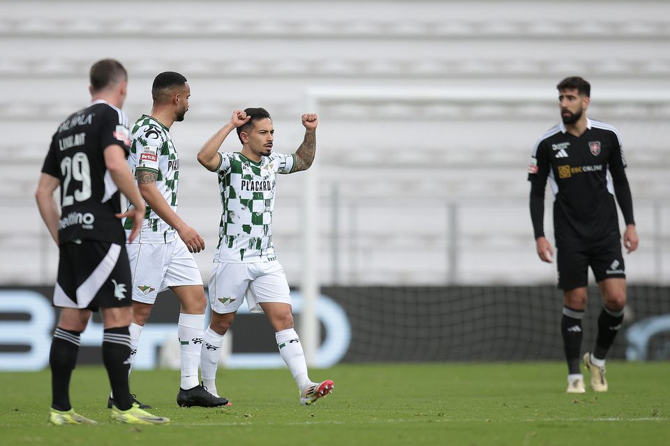 Vitória não saiu ao Casa, mas à casa (finalmente)