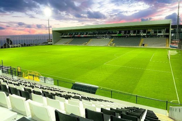 Nacional e Estoril defrontam-se a partir das 17 horas, no Estádio da Madeira, por ocasião da 22.ª jornada da Liga