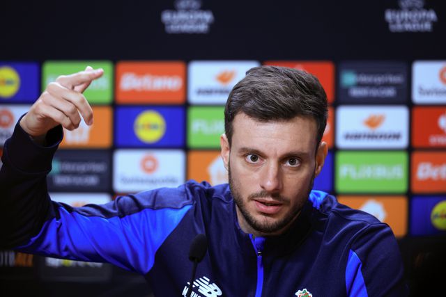 Martín Anselmi projetou em conferência de imprensa o jogo com o Farense