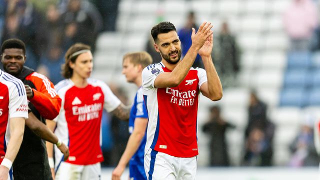 Arsenal esperou até aos últimos minutos para se aproximar do líder Liverpool (resumo)