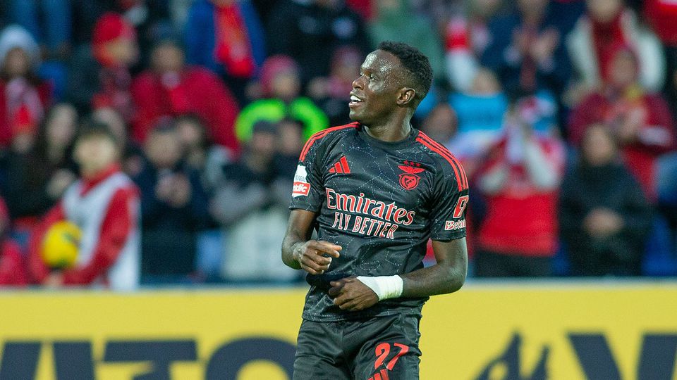 Bruma estreou-se a marcar pelo Benfica (EPA/EDUARDO COSTA)