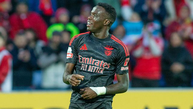 Bruma estreou-se a marcar pelo Benfica (EPA/EDUARDO COSTA)