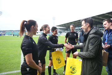 Dia histórico! Equipa de arbitragem 100% feminina apita na Liga 2 (vídeo e fotos)