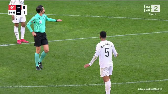 Vídeo: Bellingham dirige-se ao árbitro e... é expulso!