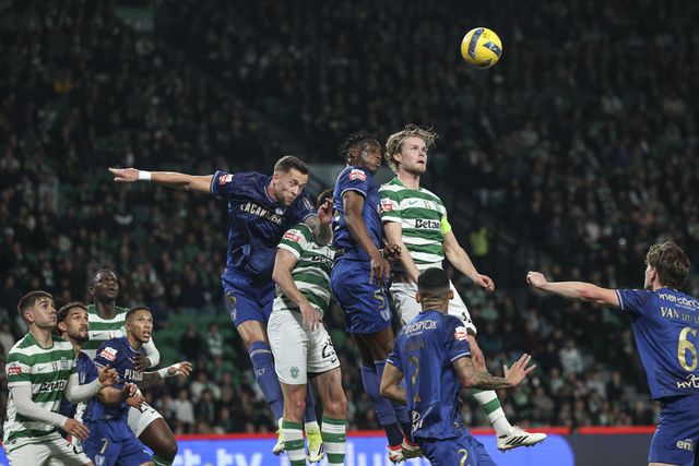 Ibrahima Ba foi um gigante na defensiva famalicense e ainda marcou um golaço... que acabou invalidado - Foto: Miguel A. Lopes/LUSA