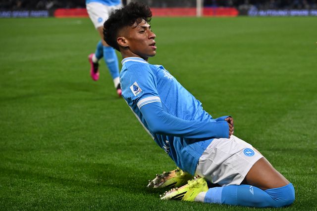 Ex-Sporting estreia-se a marcar pelo Nápoles e tira vitória à Roma