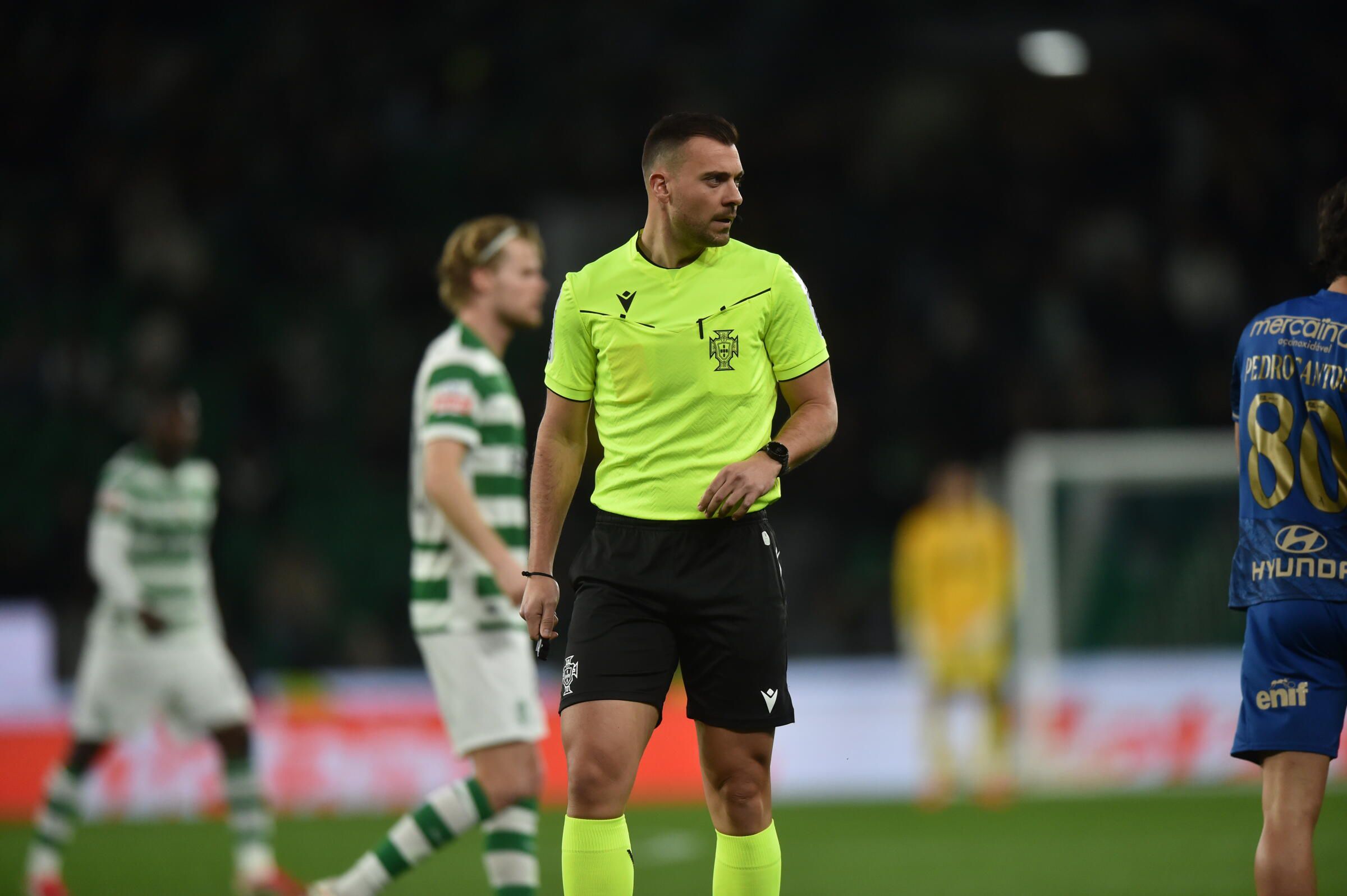 Dabid Silva arbitrou o encontro entre Sporting e Famalicão (Foto: Miguel Nunes)