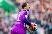 Manuel Neuer foi titular pelo Bayern em Bremen, mas saiu lesionado ao intervalo