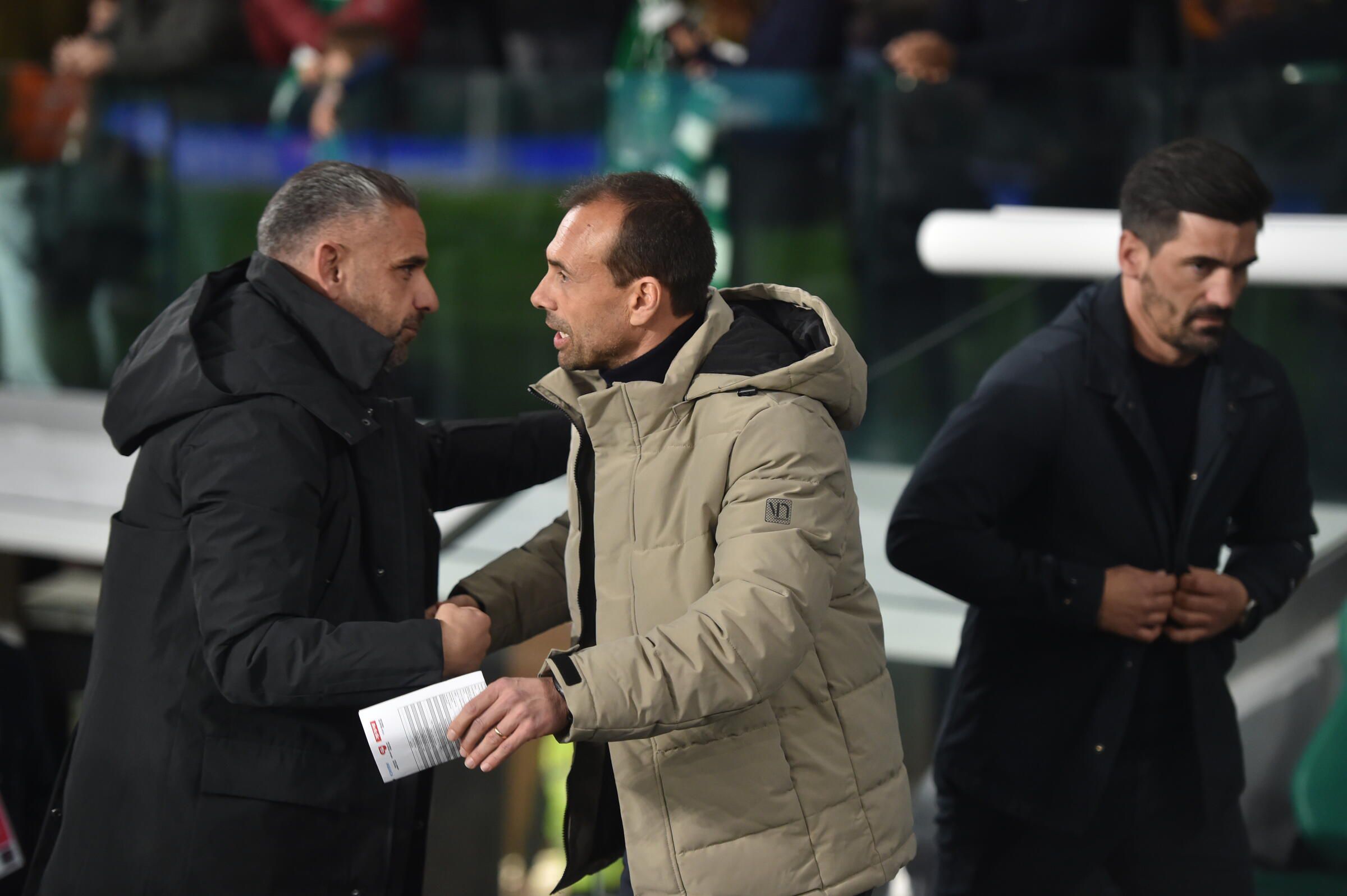 Cumprimento entre Rui Borges e Hugo Oliveira (Foto: Miguel Nunes)