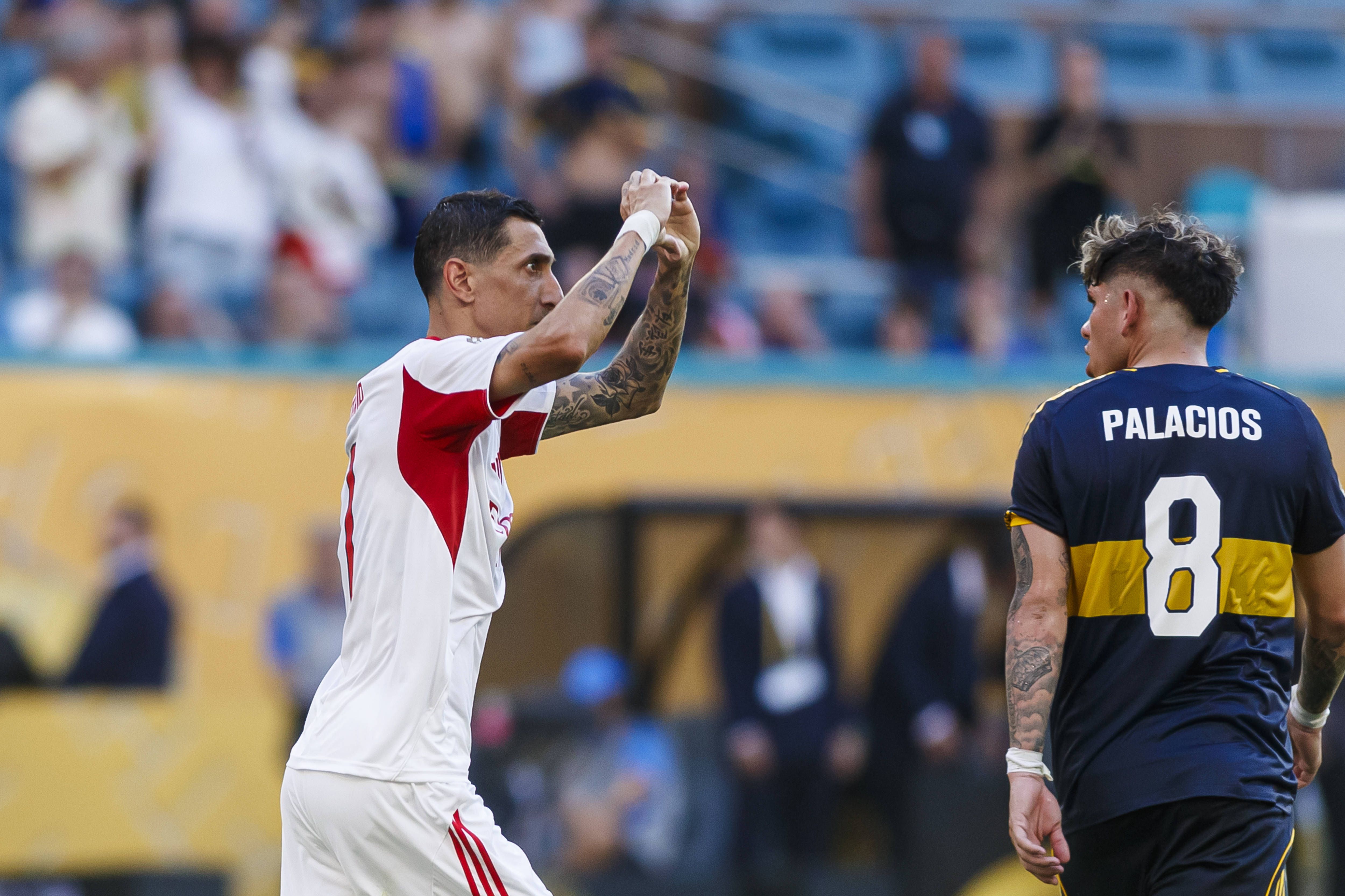 Di María chegou ao futebol europeu pela porta do Benfica. Destacou-se na Luz e rumou a Madrid. Anos mais tarde, voltaria a vestir a camisola do Benfica, antes de voltar à Argentina e ao Rosario Central