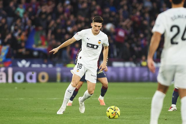 Ex-Vitória e Tondela recebe tratamento semelhante ao de Figo em Espanha