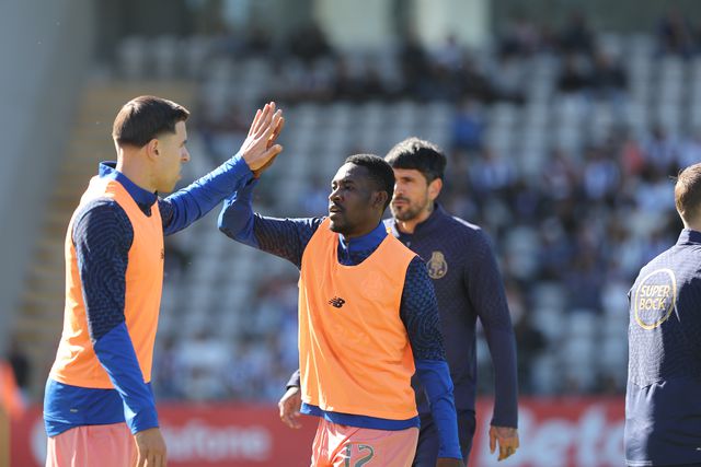 Nacional-FC Porto: rola a bola na Choupana