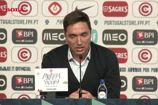 «A minha intenção não é dar minutos ou observar jogadores»