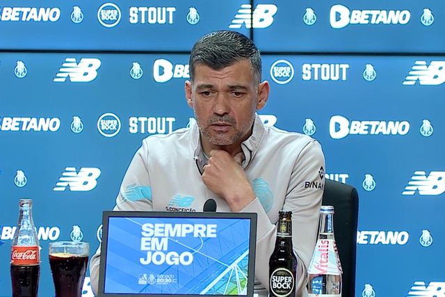 «Quero dar os parabéns ao Benfica pela passagem»